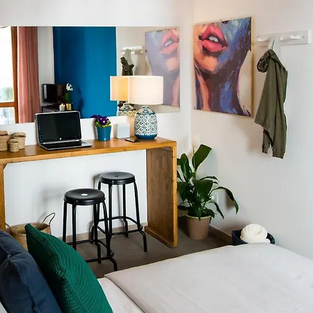 Bed and Breakfast Putignani 181 *