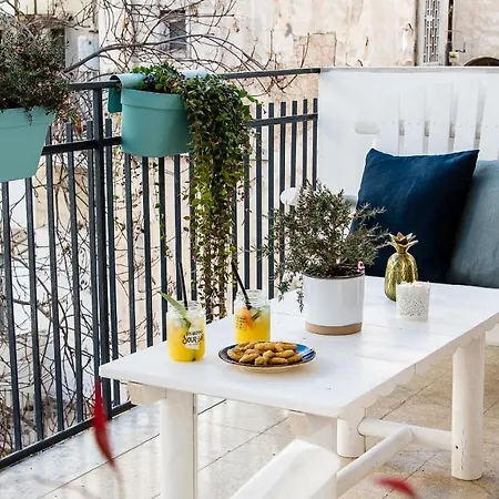 Bed & Breakfast Putignani 181 *